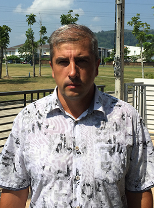 Сергей Тихонов